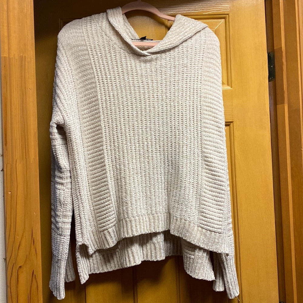 Women’s sweater